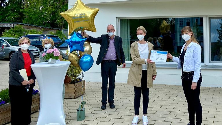 Diakonie Hospiz Woltersdorf - Förderverein Polarstern übergibt Spendenscheck Diakonie Hospiz Woltersdorf - Förderverein Polarstern übergibt Spendenscheck